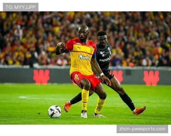 朗斯中场福法纳场均8.3次成功传球，攻防转换枢纽